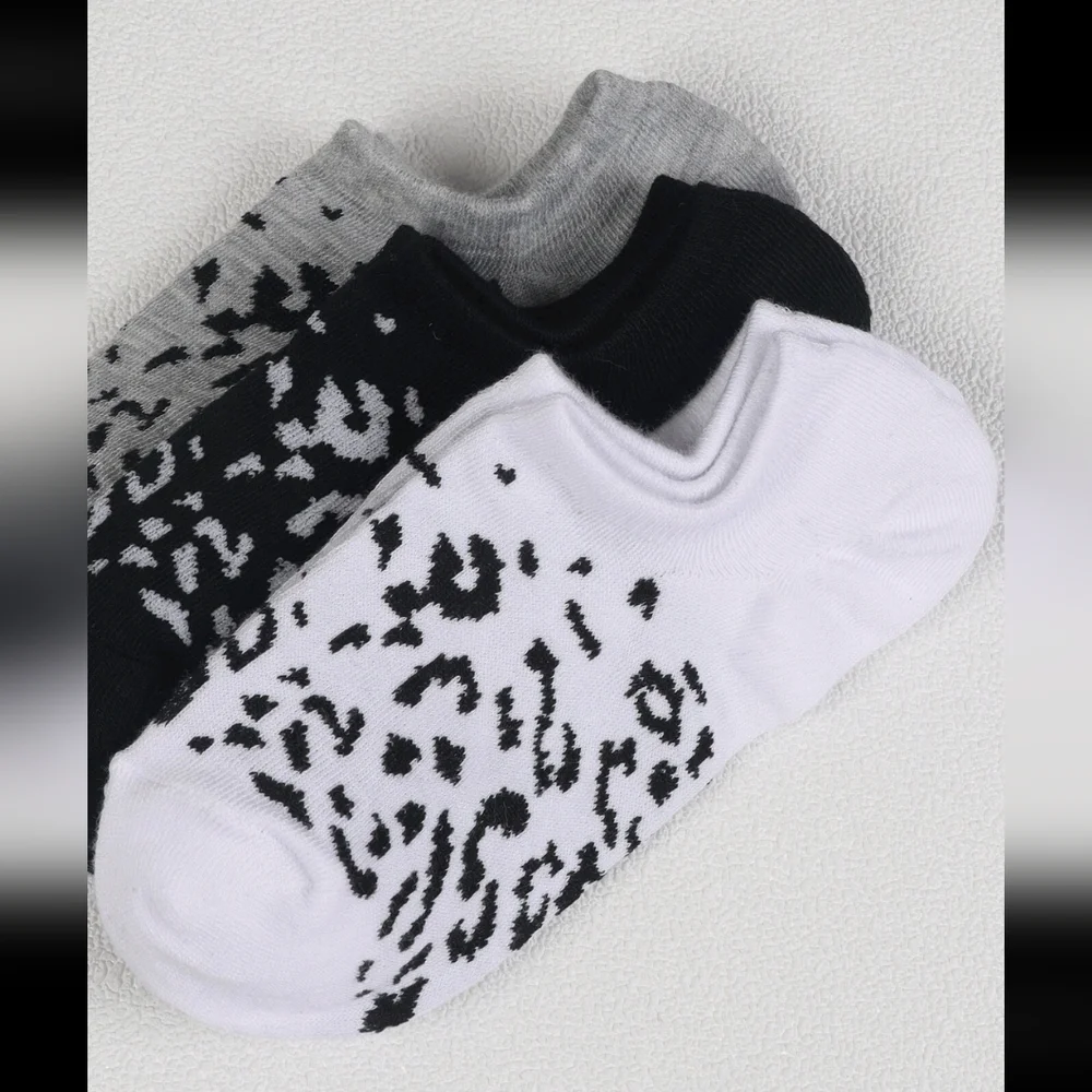 🍉5 for $25* Leopard Print No-Show Socks